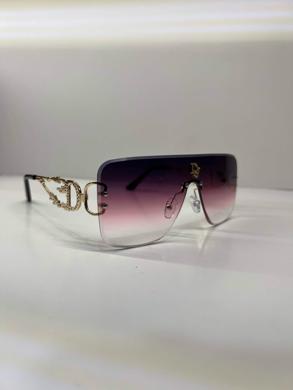 Dior Pink Gradient - Picture 4 of 6